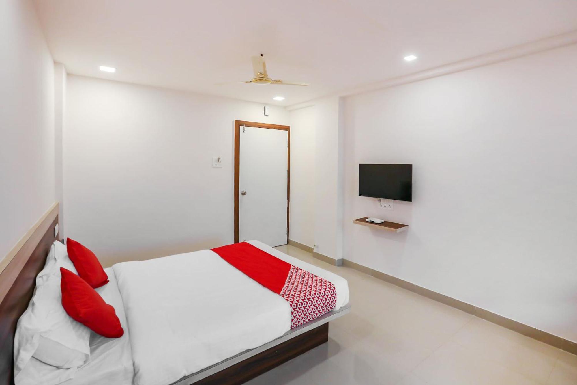 Hotel O Pingara Executive Phursungi Ngoại thất bức ảnh