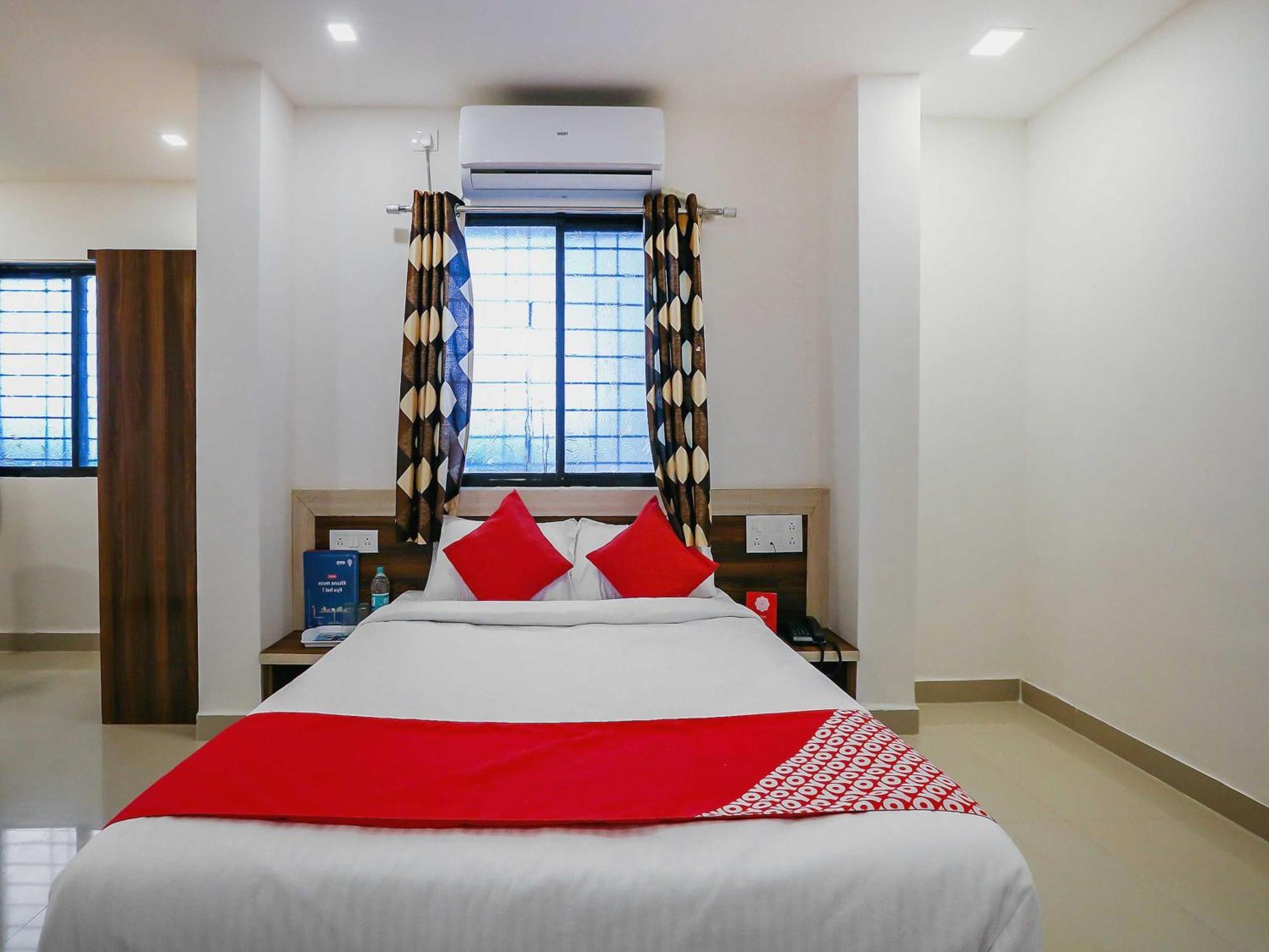 Hotel O Pingara Executive Phursungi Ngoại thất bức ảnh