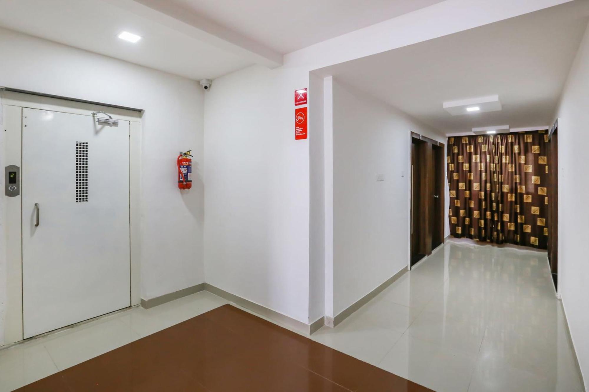 Hotel O Pingara Executive Phursungi Ngoại thất bức ảnh