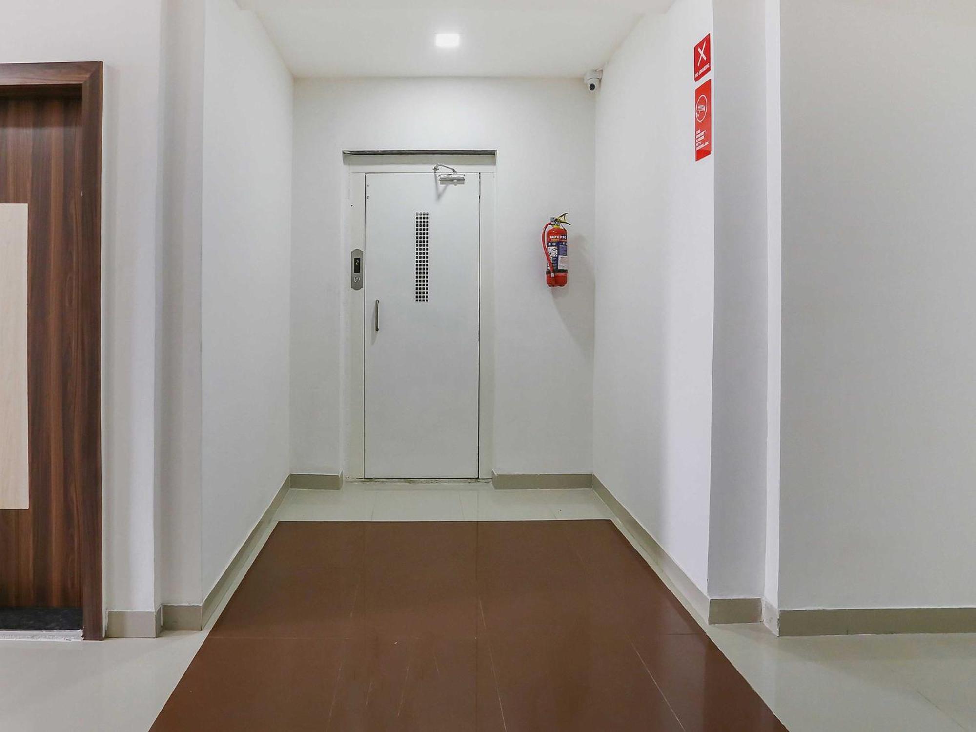 Hotel O Pingara Executive Phursungi Ngoại thất bức ảnh